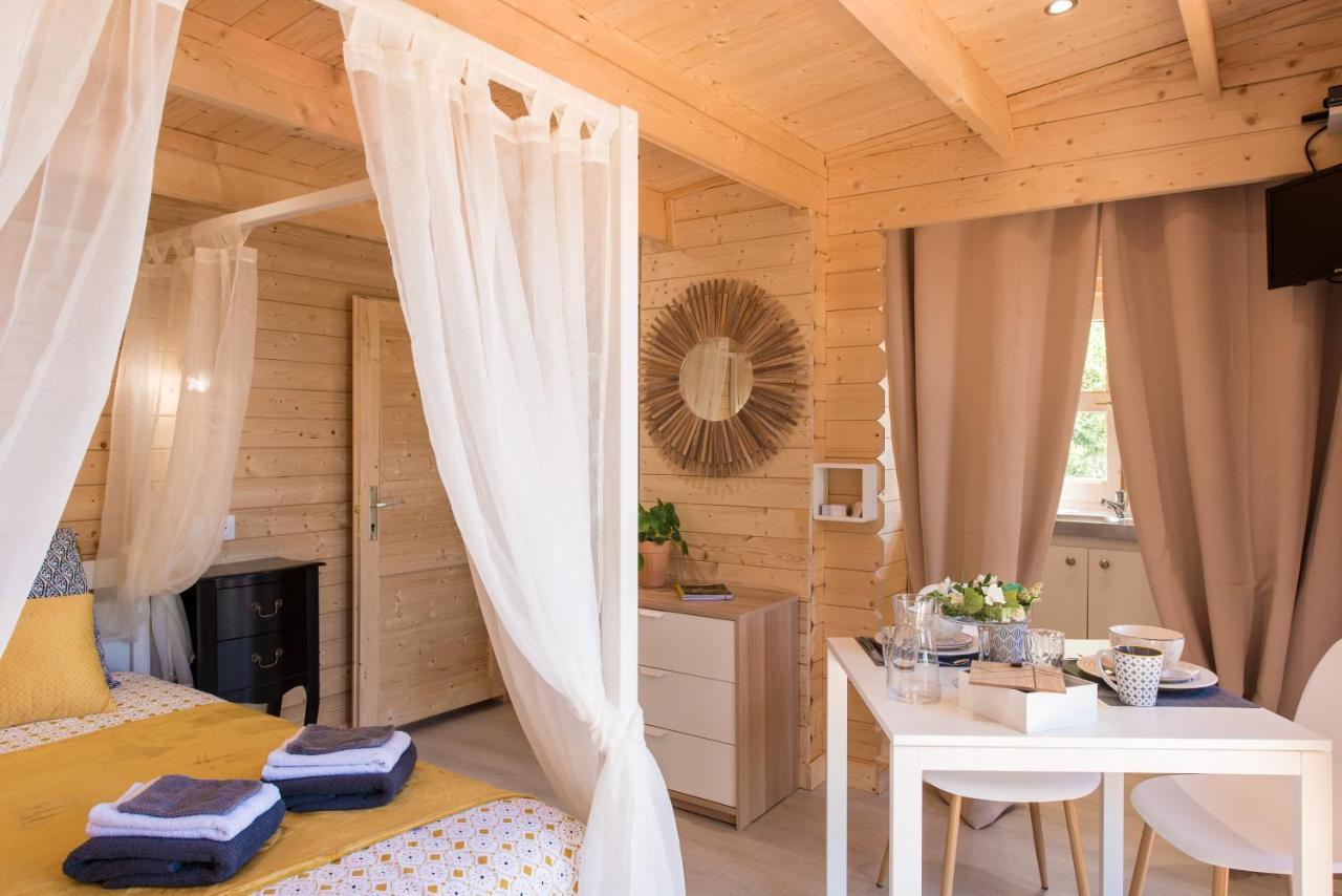 Le Petit Flo Hotel Flocourt Eksteriør billede