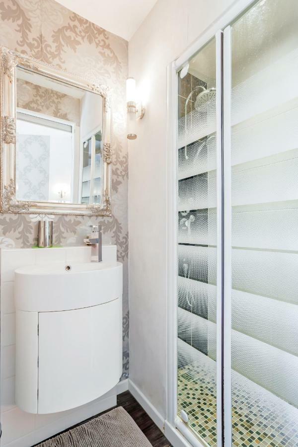 Le Petit Flo Hotel Flocourt Eksteriør billede
